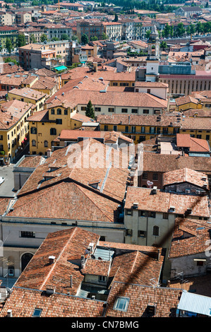 Vista dei tetti dal di sopra, a Verona, Italia Foto Stock