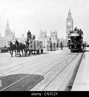 Westminster Bridge e le case del parlamento di Londra, Inghilterra Foto Stock