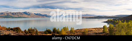 Panorama del Lago Pukaki e Aoraki/Mount Cook, Canterbury, Nuova Zelanda, in autunno. Foto Stock