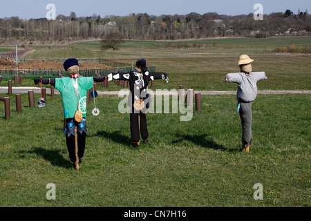 SCARECROWS ad RHS HYDE HALL. ESSEX REGNO UNITO. Foto Stock