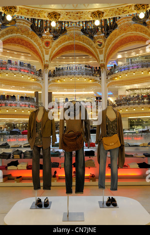 Francia, Parigi, i grandi magazzini Galeries Lafayette in boulevard Haussmann Foto Stock