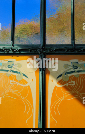 Francia, Parigi, Porte Dauphine stazione della metropolitana in stile Art Nouveau da Hector Guimard Foto Stock