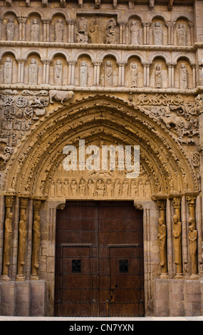 Spagna, Navarra, a Sanguesa, portale romanico del Duomo di Santa Maria la Real, datato XII secolo Foto Stock