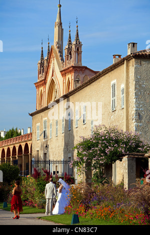 Francia, Alpes Maritimes, Nizza, quartiere di Cimiez Hill, parco del monastero di Cimiez del IX secolo e la chiesa di Nostra Signora Foto Stock