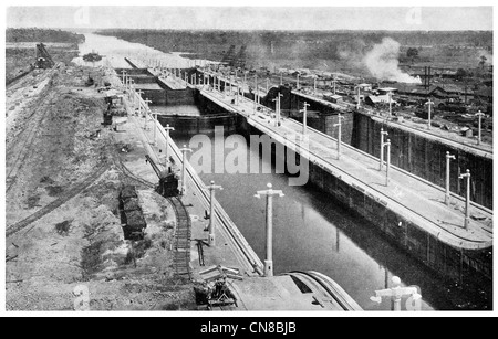 Pubblicato per la prima volta 1914 Gatun blocca Canale di Panama Foto Stock