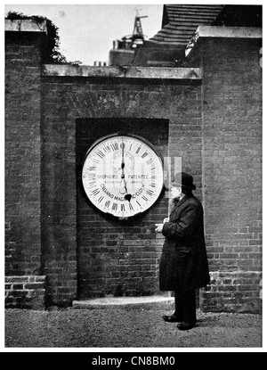 Pubblicato per la prima volta 1914 24 ora pastore orologio Gate, Osservatorio Reale di Greenwich London REGNO UNITO Foto Stock