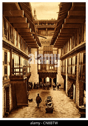 Pubblicato per la prima volta 1914 Byagha Jong fortezza palazzo dei re del Bhutan Foto Stock