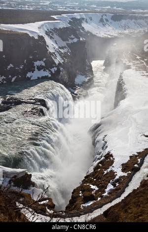 Cascate Gullfoss, cascata in profondità nel canyon di Hvítá, a sud-ovest dell'Islanda. Foto Stock