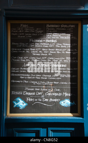 " Il grande pesce britannico e del Chip Shop" menu, Greenwich, Londra, Regno Unito. Foto Stock