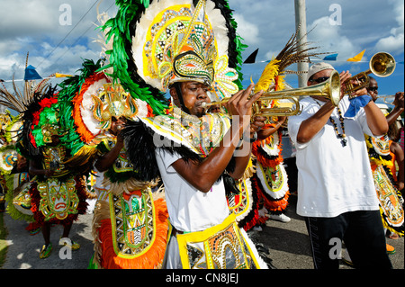 Bahamas, Grand Bahama Island, Città Sweeting, ripresa della famosa celebrazione Junkanoo schiavi stabilito sull'isola dal Foto Stock