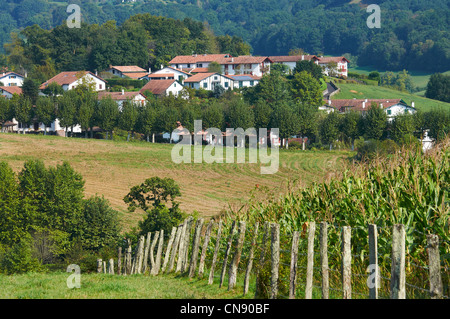 Francia, Pirenei Atlantiques, Sare, etichettati Les Plus Beaux Villages de France (i più bei villaggi di Francia), Foto Stock