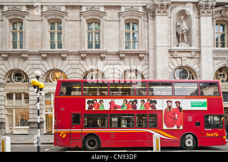 Regno Unito, Londra, Città, Royal Exchange, ex borsa, costruito dall'architetto Sir William Tite e inaugurato nel Foto Stock