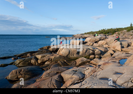 Canada, Provincia di Quebec, Manicouagan, Les Bergeronnes Cap de Bon Desir, whale watching da riva Foto Stock