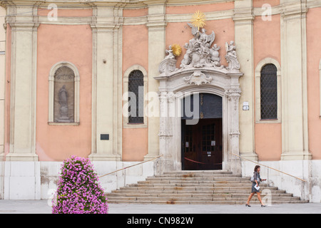 La Slovacchia, Bratislava, Chiesa della Trinità, costruita agli inizi del XVIII secolo Foto Stock