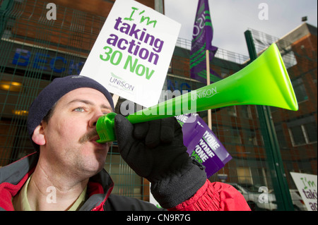 Unison picchetti durante l'N30 giorno di azione, Leeds Foto Stock