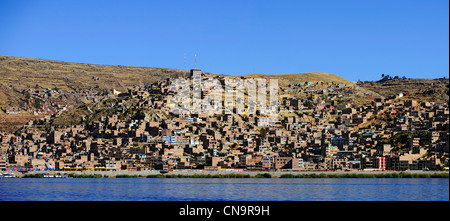 Il Perù, provincia di Puno, il lago Titicaca, Puno (4000m) Foto Stock