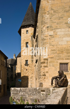 Francia, Dordogne, la valle della Dordogna, Périgord Nero, Sarlat la Caneda, scultura intorno all'hotel Gisson Foto Stock