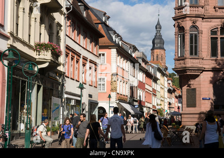 Germania, Bade Wurtemberg, Heidelberg, Main Street, Hauptstrasse e chiesa di St Esprit Foto Stock