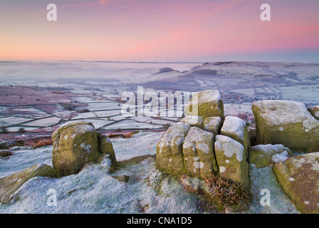 Froggatt bordo bordo Curbar sunrise Derbyshire Peak District Inghilterra GB UK EU Europe Foto Stock