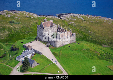 Regno Unito, Scozia, Highland, Ebridi Interne, Isle of Mull, Castello di Duart dal clan Maclean (vista aerea) Foto Stock