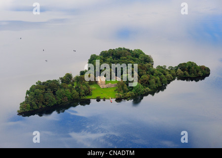 Regno Unito, Scozia, Loch Leven Castle su un'isola nel mezzo del lago dove Maria Stuart fu imprigionato e da Foto Stock