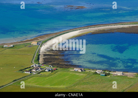 Regno Unito, Scozia, isole Orcadi, Isola di Hoy, strette causeway oltre il sandbank che era conosciuto come il leader Ayre Foto Stock