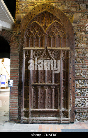 Il vecchio grande porta occidentale di st alban's Cathedral di hertfordshire,Inghilterra. Foto Stock