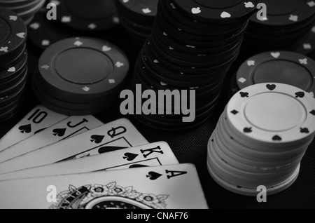 Poker chips / Carte in bianco e nero. Foto Stock