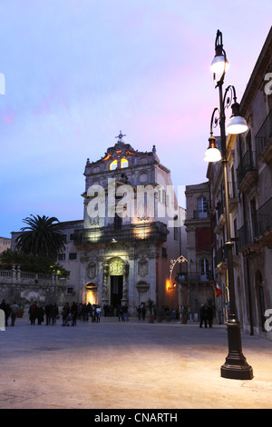 L'Italia, sicilia, penisola di Ortigia, Siracusa, elencato come patrimonio mondiale dall'UNESCO, la chiesa di Santa Lucia alla Badia Foto Stock