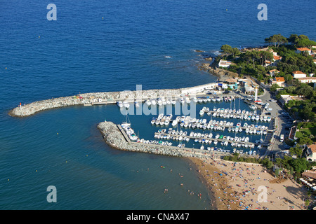 Francia, Var, Frejus, Saint Aygulf, Port Saint Aygulf, spiaggia Galiote (vista aerea) Foto Stock