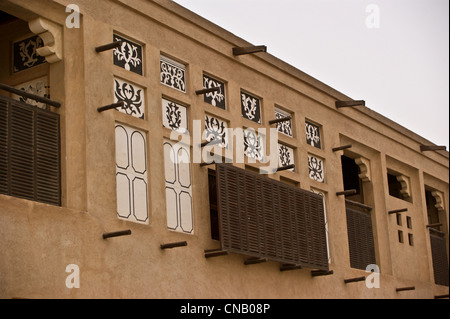 Islamico disegni di fiori alla ex casa dello Sceicco Saeed Al Makhtoum, Torrente di Dubai Emirati Arabi Uniti Foto Stock