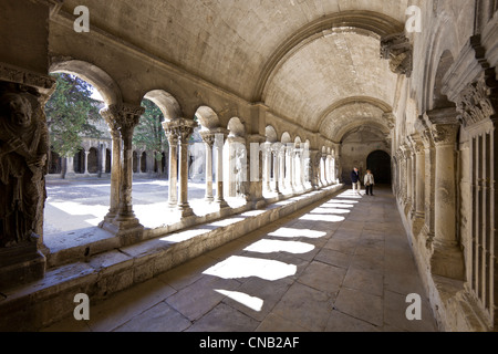 Francia, Bouches du Rhone, Arles, Chiesa di San Trophime elencati come patrimonio mondiale dall UNESCO, il chiostro Foto Stock