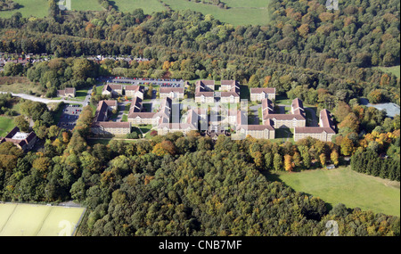 Vista aerea della SISTEMAZIONE degli studenti DI DIGS Storthes Hall, parte dell'Università di Huddersfield Foto Stock