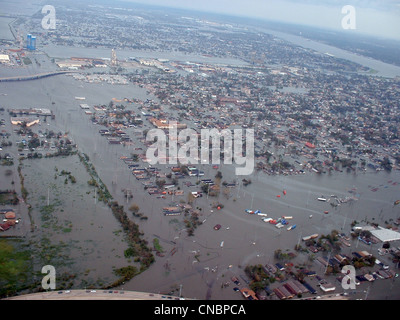 New Orleans, LA, Lunedì 29 Agosto 2005 -- Una fotografia aerea da uno dei primi New Orleans vola oltre che mostra le inondazioni Foto Stock