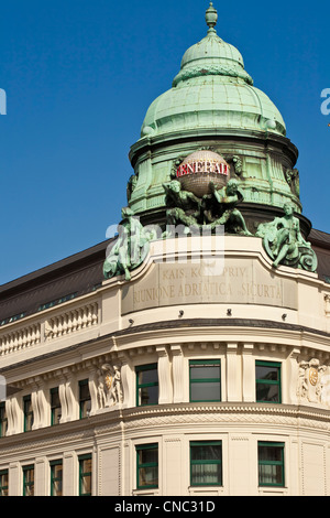 Austria, Vienna, centro storico elencati come patrimonio mondiale dall' UNESCO, Albertinaplatz, Cupola del Generali building, un Foto Stock