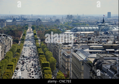Francia, Parigi, il royal asse da la concorde a La Defense visto dalla parte superiore dell'Arco Trionfale Foto Stock
