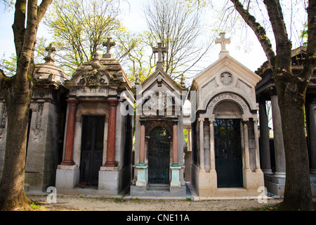 Tombe nel cimitero di Père Lachaise, Parigi Foto Stock