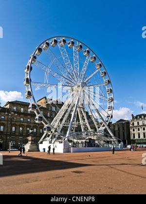 La ruota di Glasgow in George Square Glasgow Scozia presentato da grandi attrazioni della città. Foto Stock