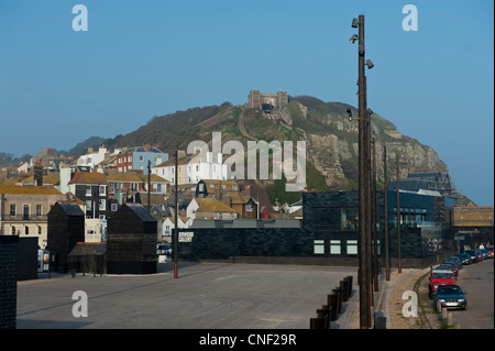 Vista esterna della Galleria Jerwood e East Hill funicolare, Hastings Stade, East Sussex, England Regno Unito Foto Stock