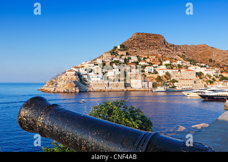 Hydra cannoni di ricordare la storia gloriosa di questa isola greca Foto Stock