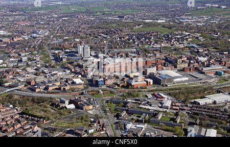 Vista aerea dello skyline del centro di Oldham Foto Stock