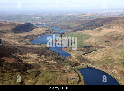 Veduta aerea dei serbatoi di Torside, Rhodeswood & Valehouse a Longdendale, a est di Manchester Foto Stock