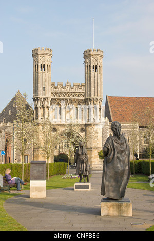 Saint St Augustines Abbey Canterbury Kent REGNO UNITO accanto alla signora Woottons Green Foto Stock