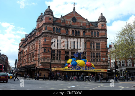 Il palace theatre cambridge circus LONDON REGNO UNITO 2012 Foto Stock