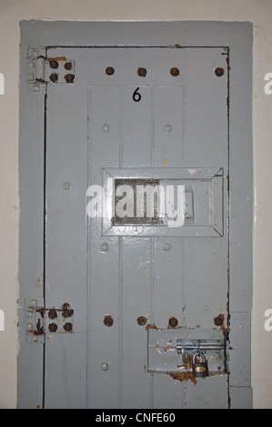 Porta cellulare alla donna di prigione, Old Fort complesso carcerario, Constitution Hill, Hillbrow, Johannesburg Gauteng, Repubblica del Sud Africa Foto Stock