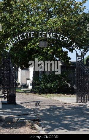 I cancelli del cimitero Lafayette numero 1, New Orleans Foto Stock