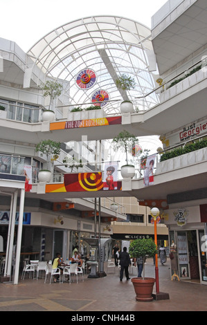 La zona @ Rosebank shopping centre, Rosebank, Johannesburg, provincia di Gauteng, Repubblica del Sud Africa Foto Stock