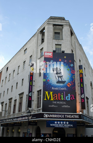 Matilda il Musical Cambridge Theatre, Earlham Street, Londra WC2 Regno Unito Foto Stock