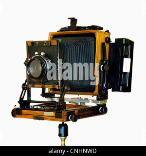 Una vecchia grande formato fotocamera sul campo Foto Stock