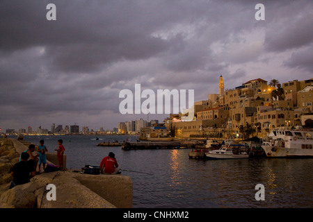 Fotografia del porto e la città vecchia di Jaffa di notte Foto Stock